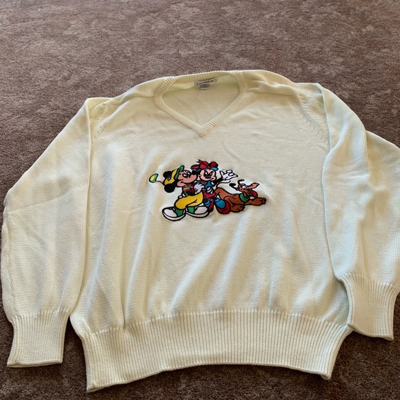 Disney sweater - Picture 1 of 3